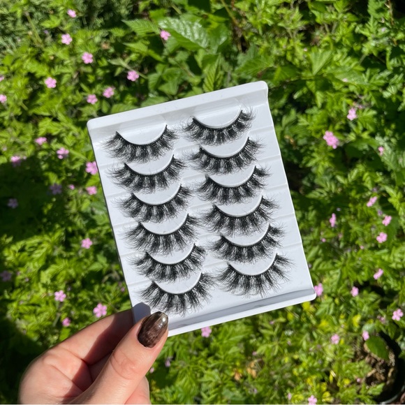 New! HP! ☆ Faux Mink 5 Pack False Eyelashes Includes Wispy Lashes - Picture 2 of 10